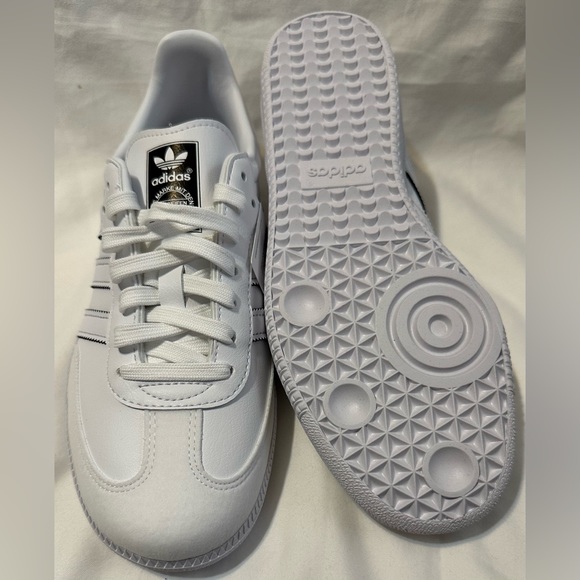 Adidas Men’s Samba Disney x Mickey Mouse White Shoes GY1889. - Picture 4 of 10